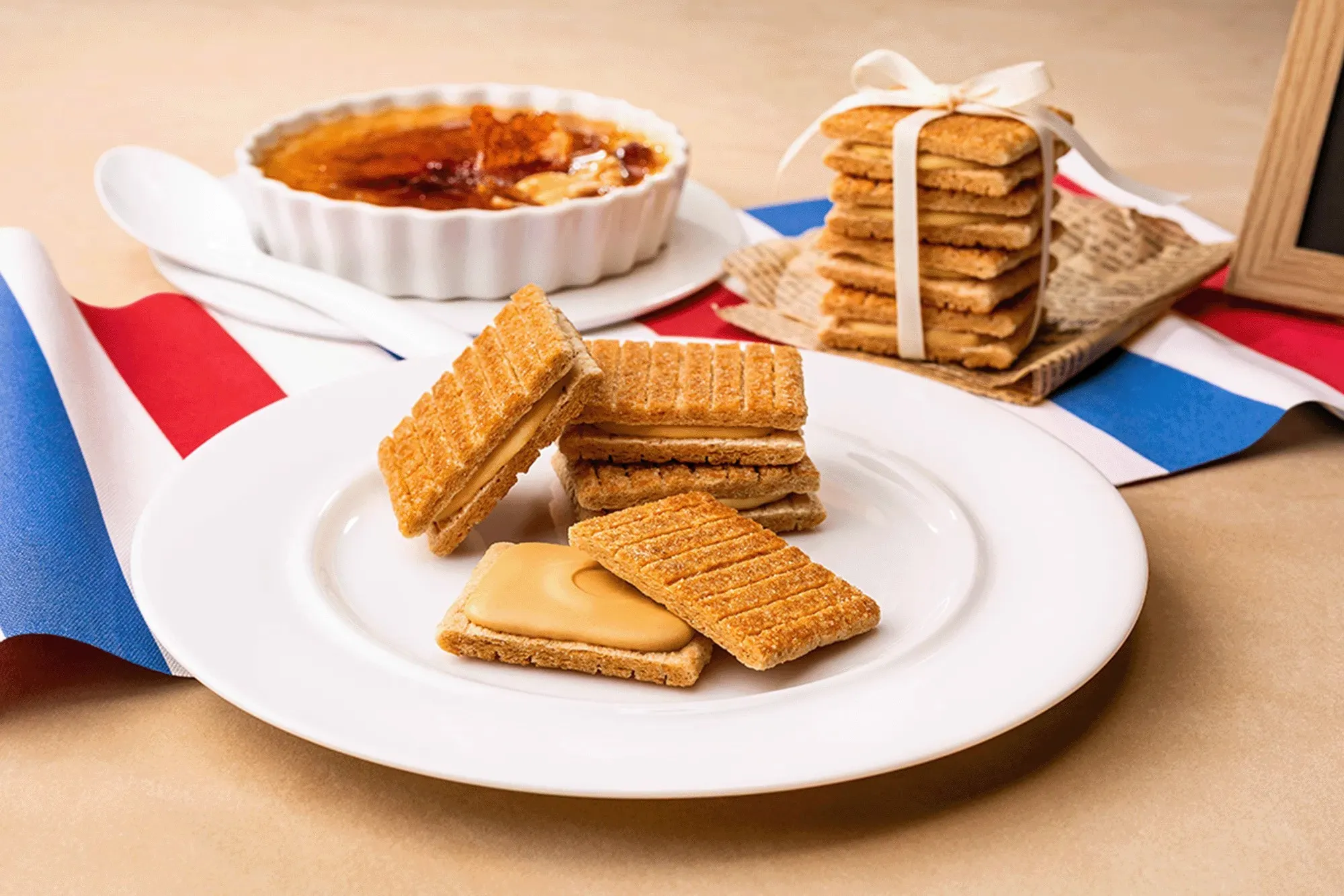 日本 砂糖樹 炭烤巧克力夾心脆餅 焦糖布蕾奶油夾心脆餅​​​​​​​ ❄️季節限定