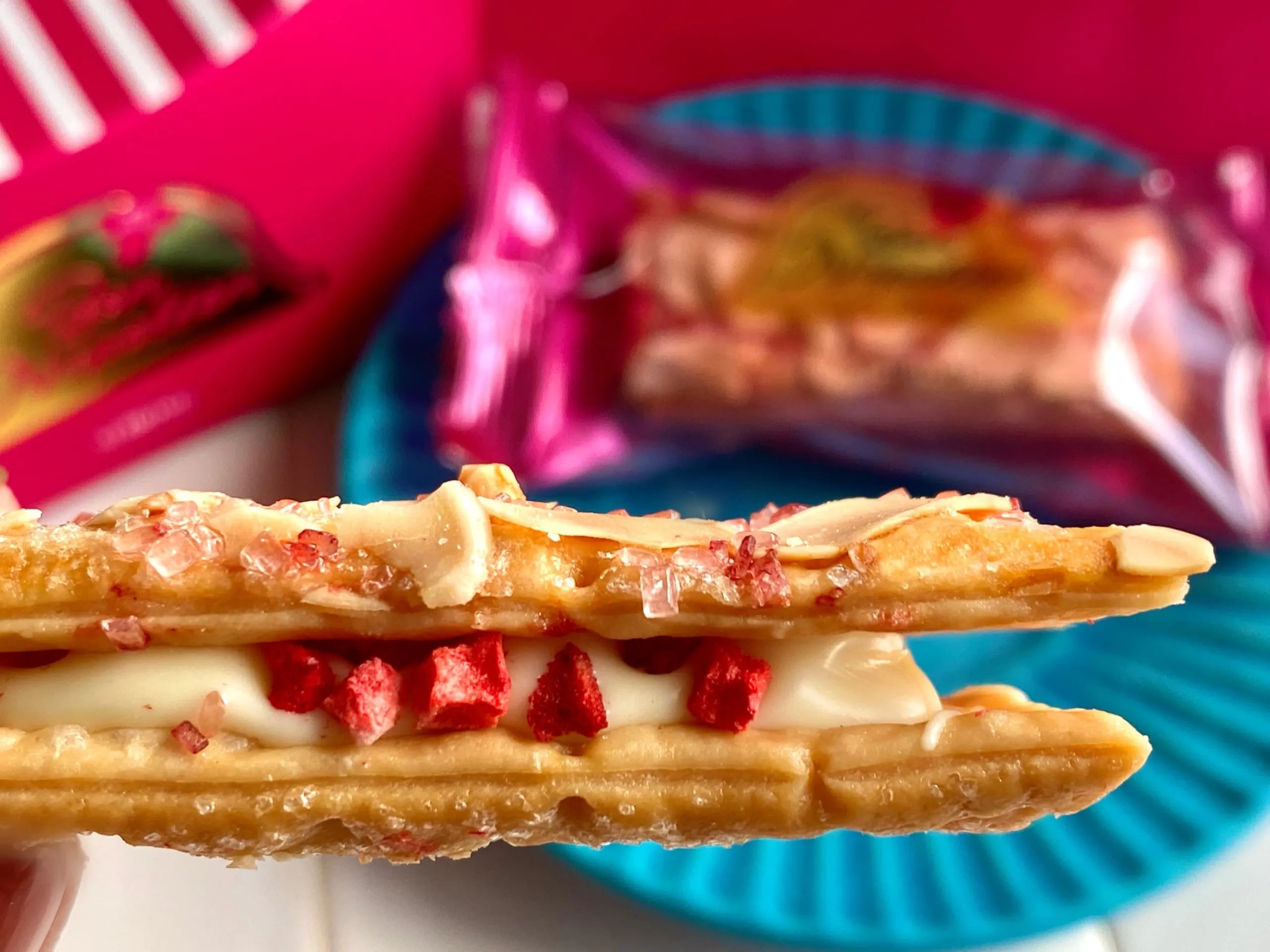 日本 ALMOND 拿破崙派夾心餅 季節限定