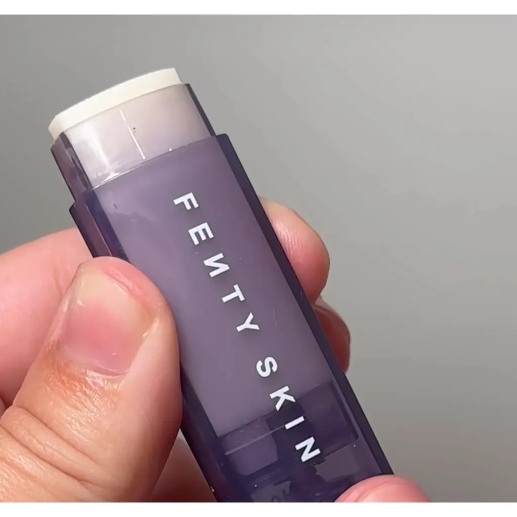 Fenty Beauty 櫻桃護唇膏