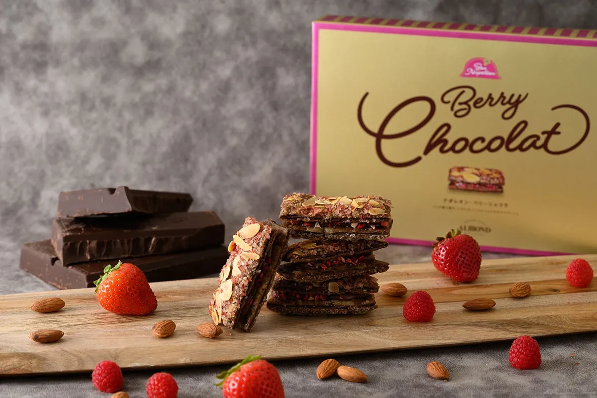 日本 ALMOND 拿破崙派夾心餅 季節限定