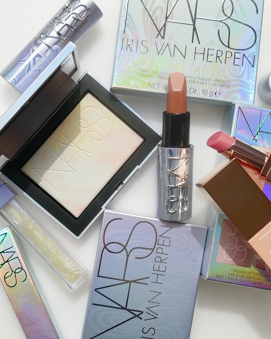 NARS 星漾幻境高訂系列-裸光幻彩蜜粉餅