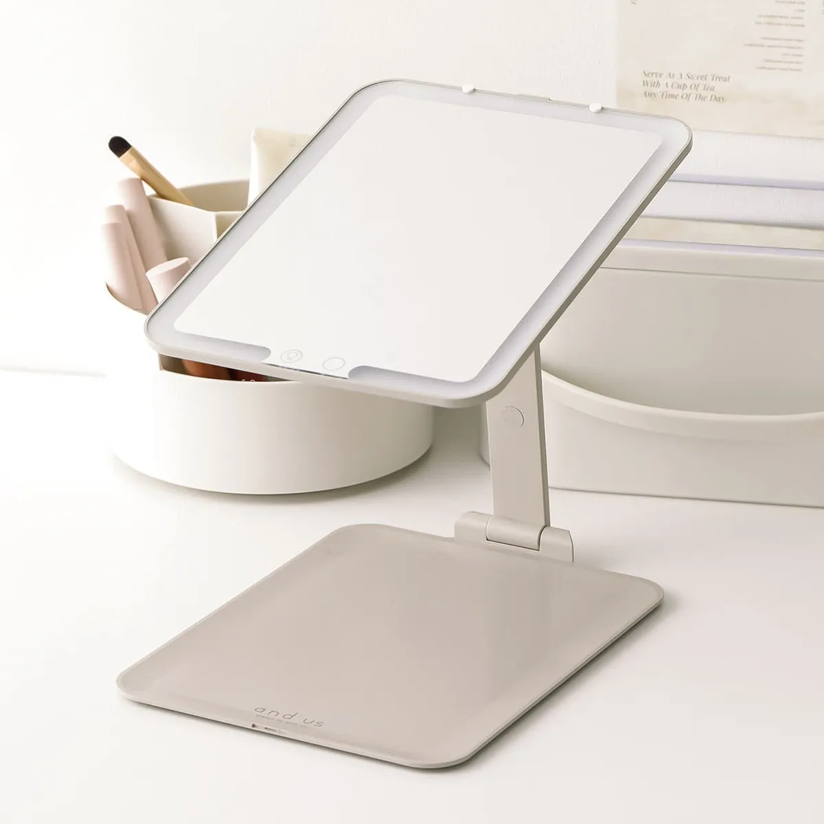 日本 3COINS 折疊LED化妝鏡