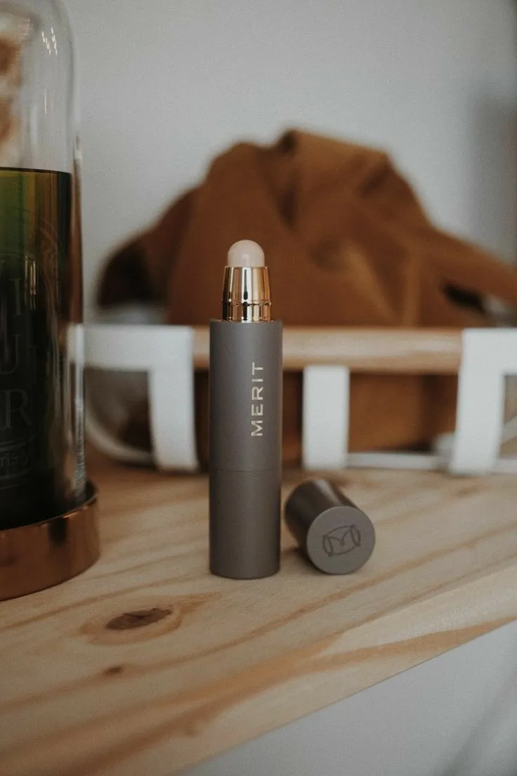 MERIT 粉底遮瑕棒
