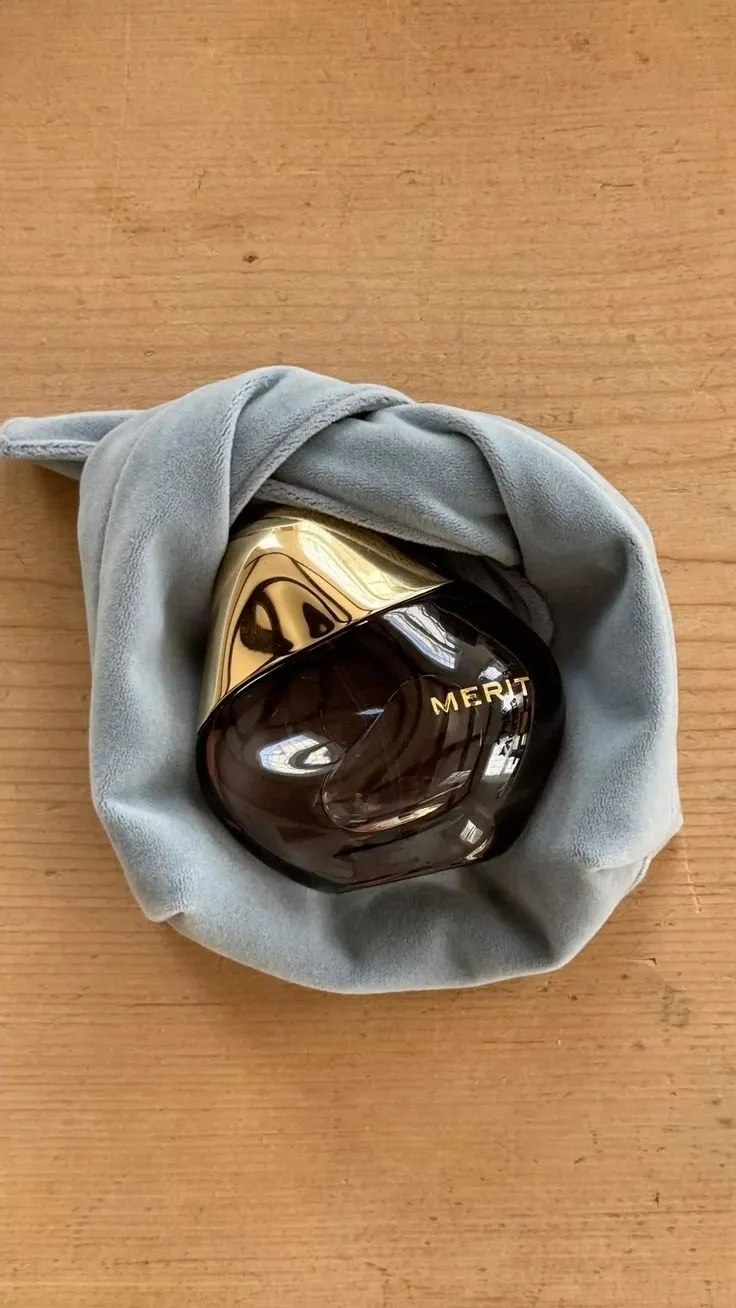 MERIT Retrospect 香水