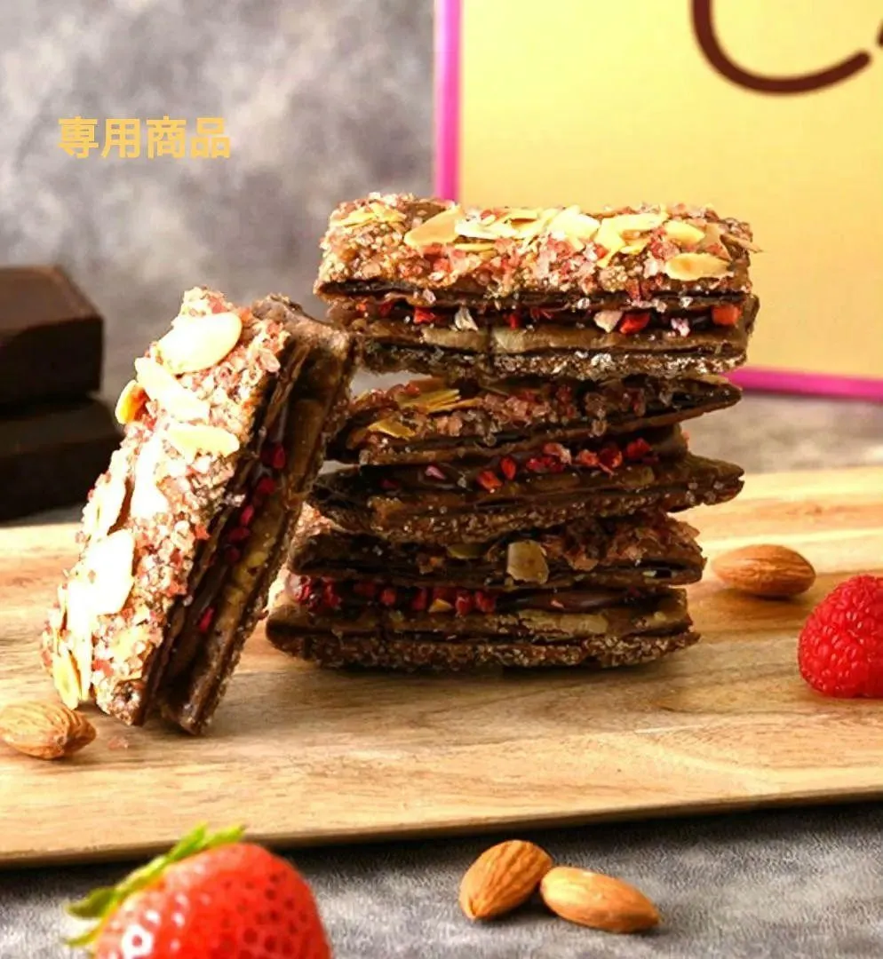 日本 ALMOND 拿破崙派夾心餅 季節限定