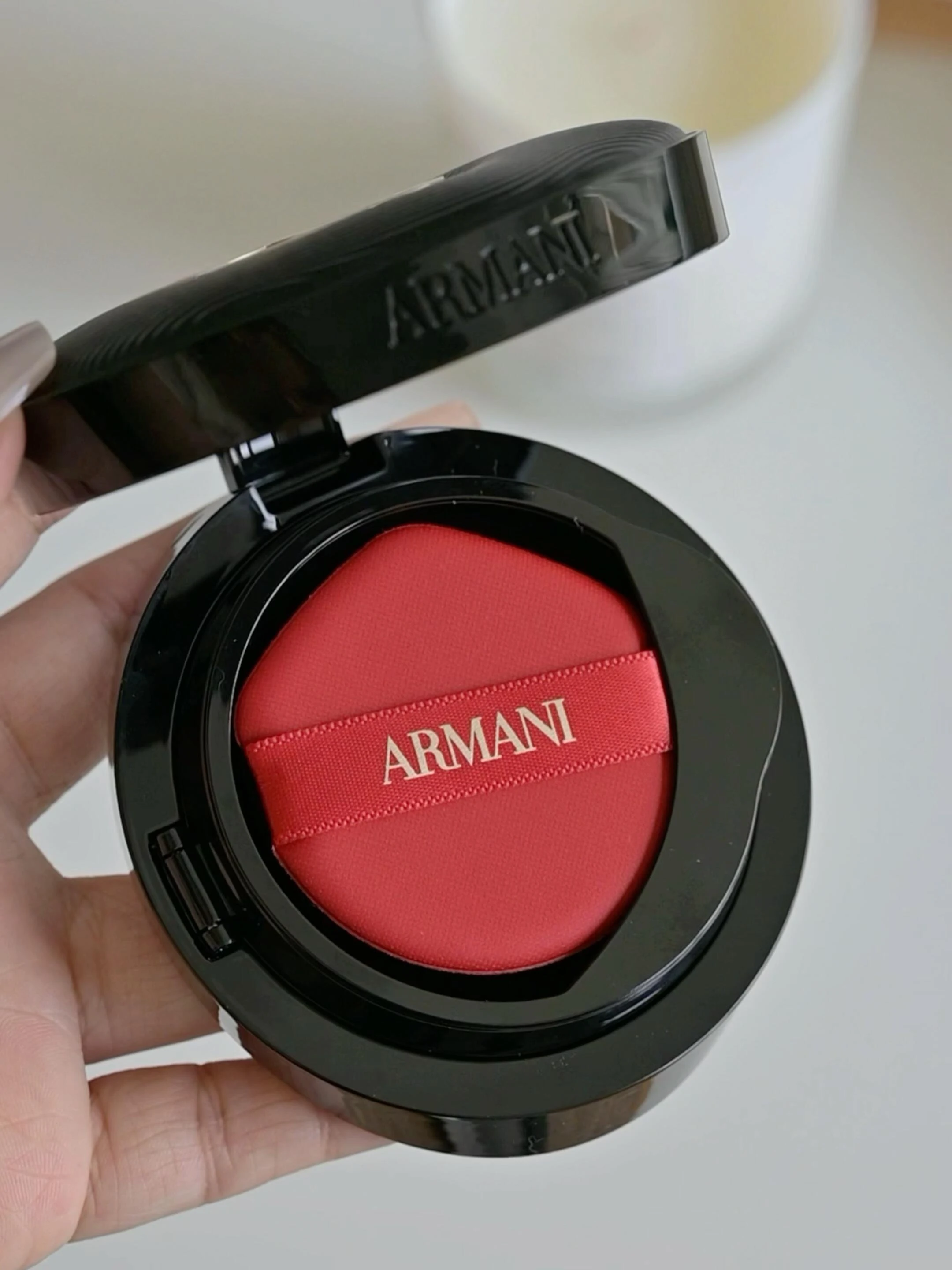 GIORGIO ARMANI 訂製奢潤緞光氣墊粉餅