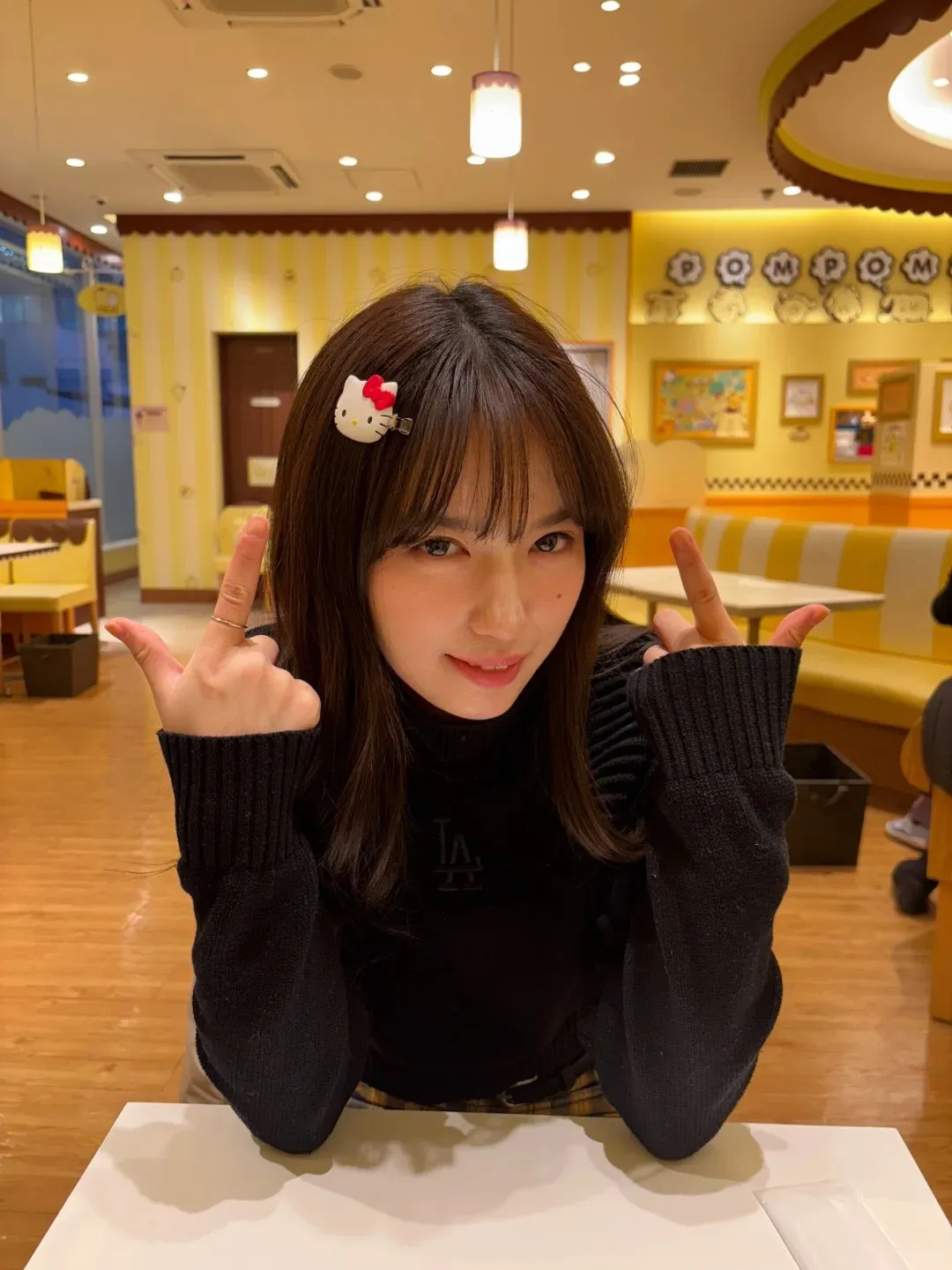 日本 三麗鷗 Kitty 無痕髮夾