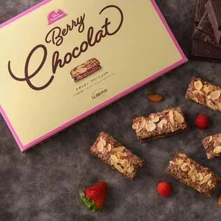 日本 ALMOND 拿破崙派夾心餅 季節限定