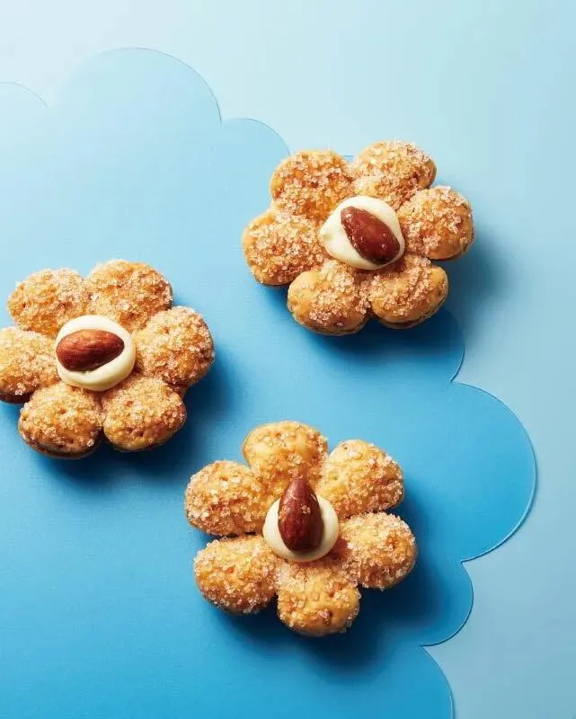 日本 薫るバタSabrina 花朵千層酥