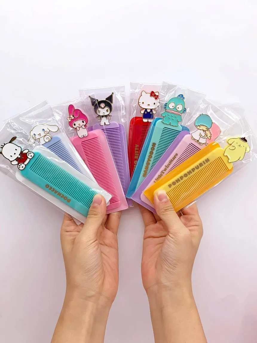 日本 Sanrio 三麗鷗 隨身梳子