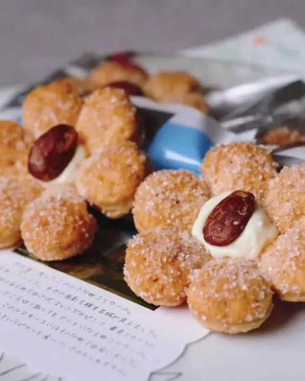 日本 薫るバタSabrina 花朵千層酥