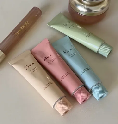 Rare Beauty 香氛膏