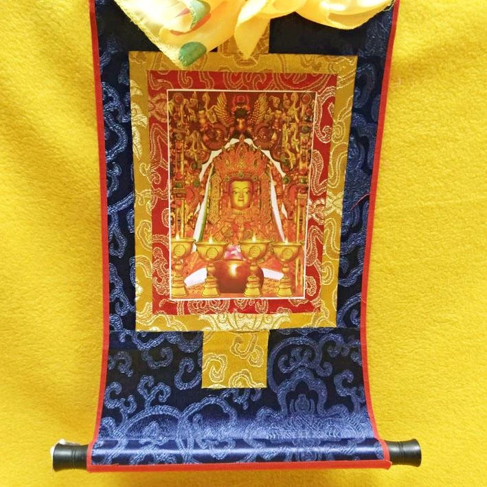 西藏【迷你精緻燙金藝術小唐卡(大昭寺覺臥佛) 寺院淨化加持已開光】~加贈楚布寺藏香兩小把