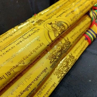 西藏【金字經幡風馬旗】 金字風馬五色經幡旗 (一條10片燙金字五色~長3M) 2022新年喜慶富貴吉祥鴻運高照