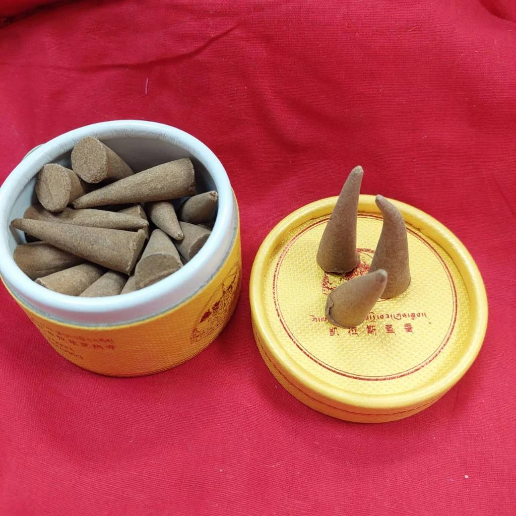 <西藏阿里神山聖物>岡仁波齊峰加持~芝熱寺 凱拉斯聖供養食子塔香~神山加持~殊勝無比 上供下施皆宜