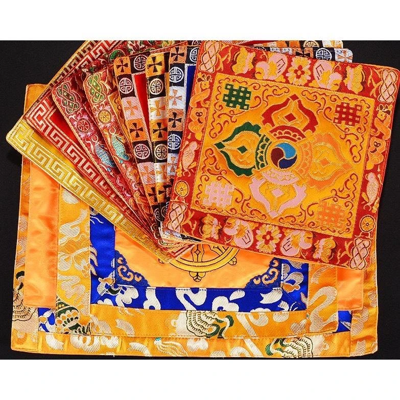西藏【時輪金剛/吉祥結/八吉祥墊布 法器墊/鈴杵墊/杯墊/佛像墊 (小型藏布)】