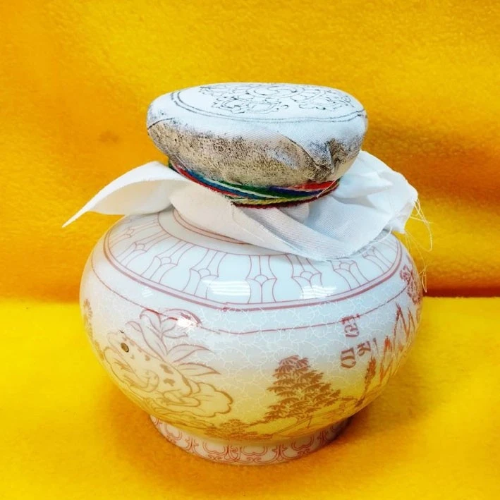 <西藏空運來台>西藏最神祕之金剛亥母聖地~桑頂寺龍王寶瓶~怯病~祈雨~求財~心想事成~利益眾生的寶物