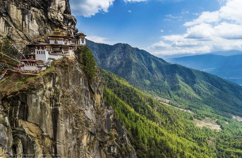 不丹【虎穴寺】<騎虎蓮師多傑卓洛 成就地岩藏聖土聖石(一小包)> 來自聖地的加持珍貴聖物