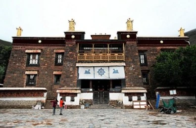 西藏【敏珠林寺】敏珠林寺特級藏香(蓮師集聚香)特級寺院珍藏藏香(古黃筒裝)