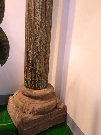 實木雕刻老柱含石座