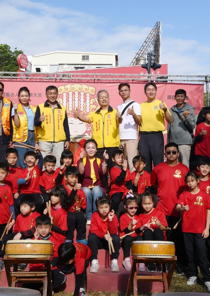 鐵花心聚落 募愛原市集