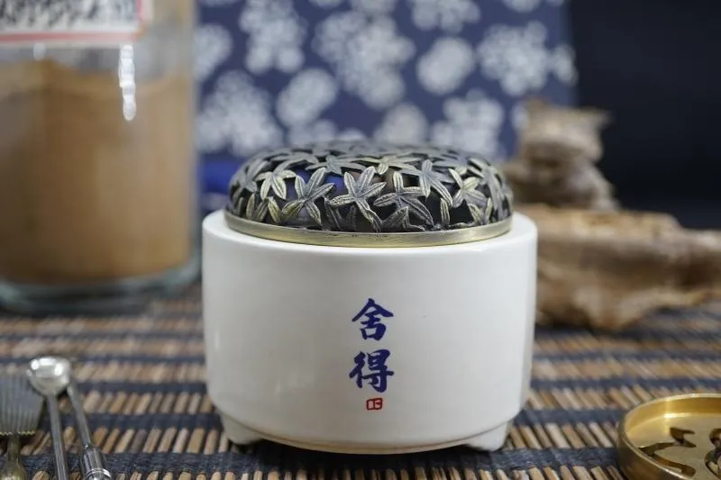 白瓷薰香爐(富貴蓮花.小滿.福至.舍得)