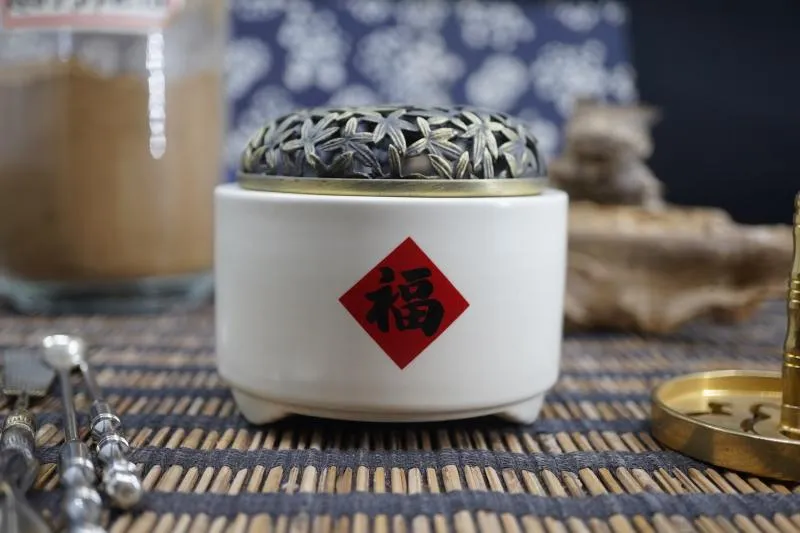 白瓷薰香爐(富貴蓮花.小滿.福至.舍得)