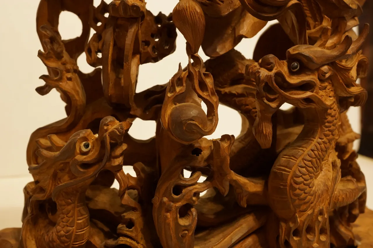 五龍三太子(印度老山木精雕)