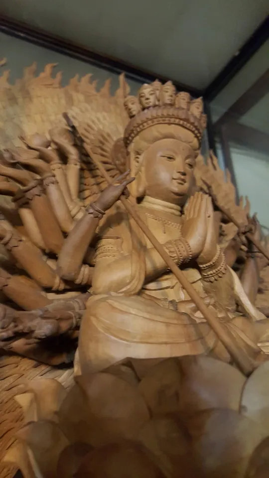 千手千眼觀世音菩薩(座)