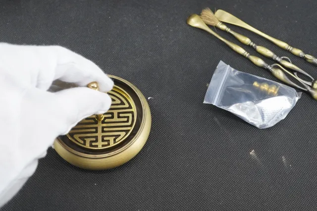 銅金蓮蓋平底香爐