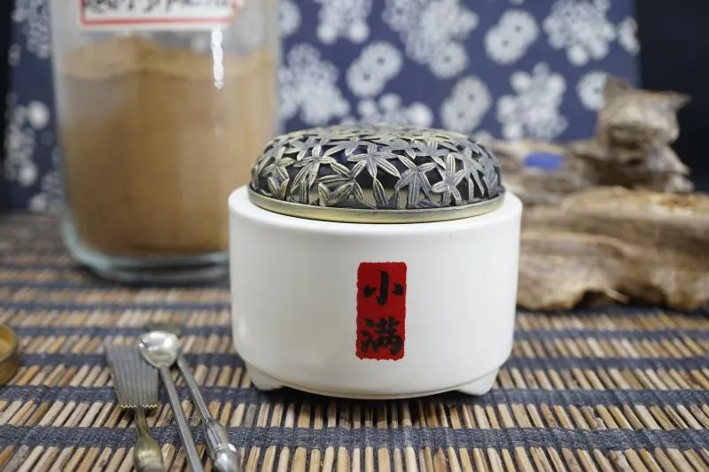 白瓷薰香爐(富貴蓮花.小滿.福至.舍得)