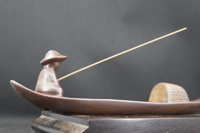 釣魚老翁臥香座