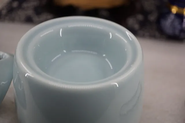 典雅電子薰香爐(請註明青瓷或黑晶)110V.220V