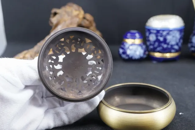 銅金蓮蓋平底香爐