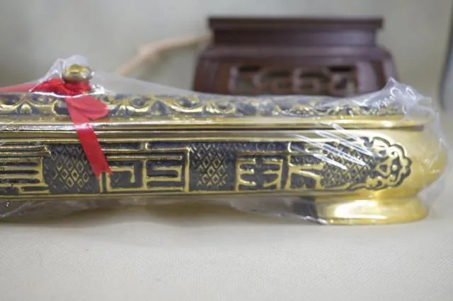 銅臥香爐(一尺)