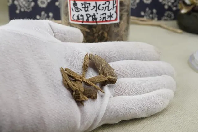 越南惠安八成沉水/每克