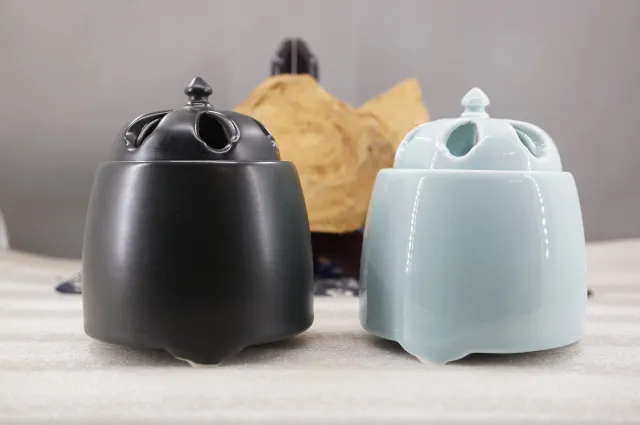 典雅電子薰香爐(請註明青瓷或黑晶)110V.220V