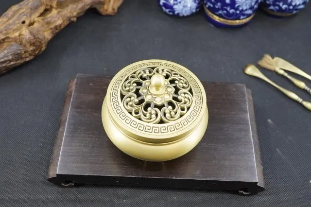 銅金蓮蓋三足香爐
