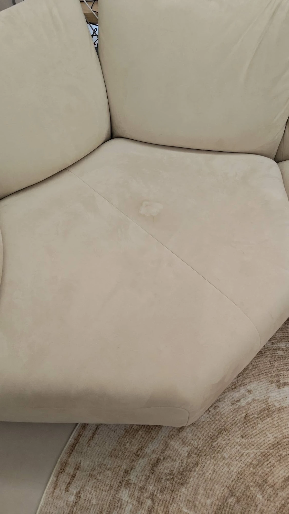 血漬污垢沙發清洗