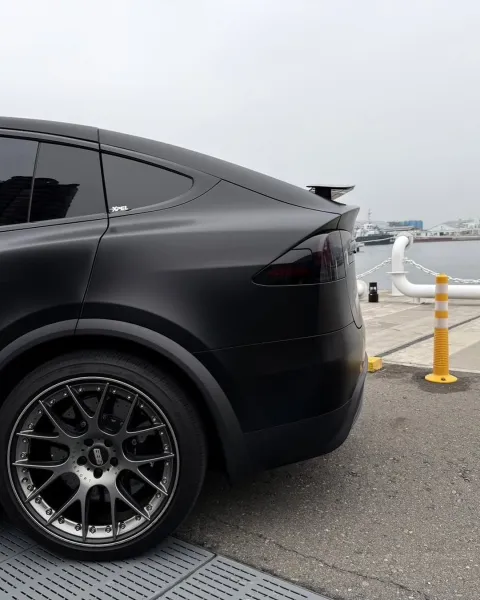 Tesla Model X Plaid