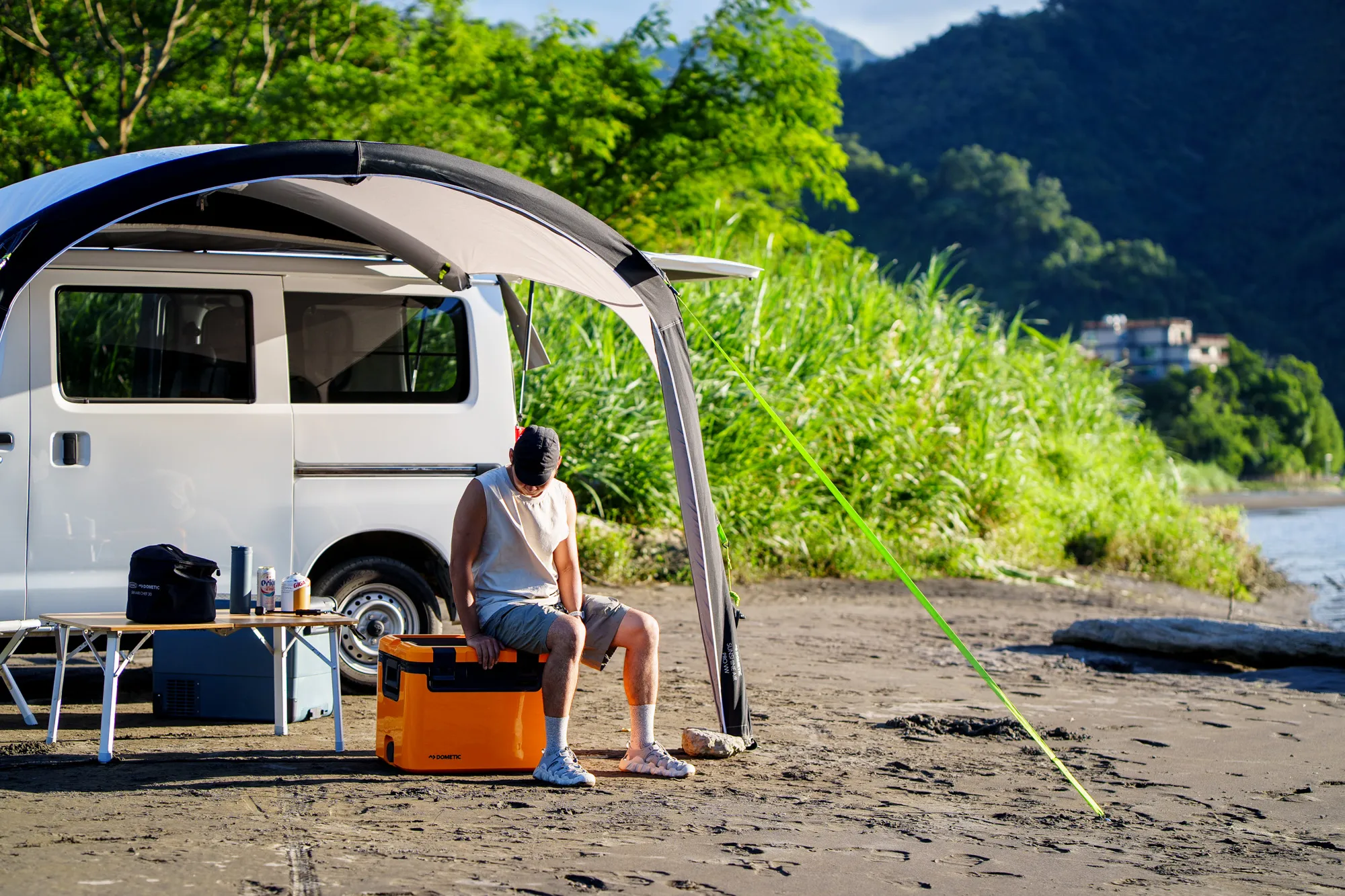 DOMETIC SUNSHINE AIR PRO VW 充氣車邊帳-小型