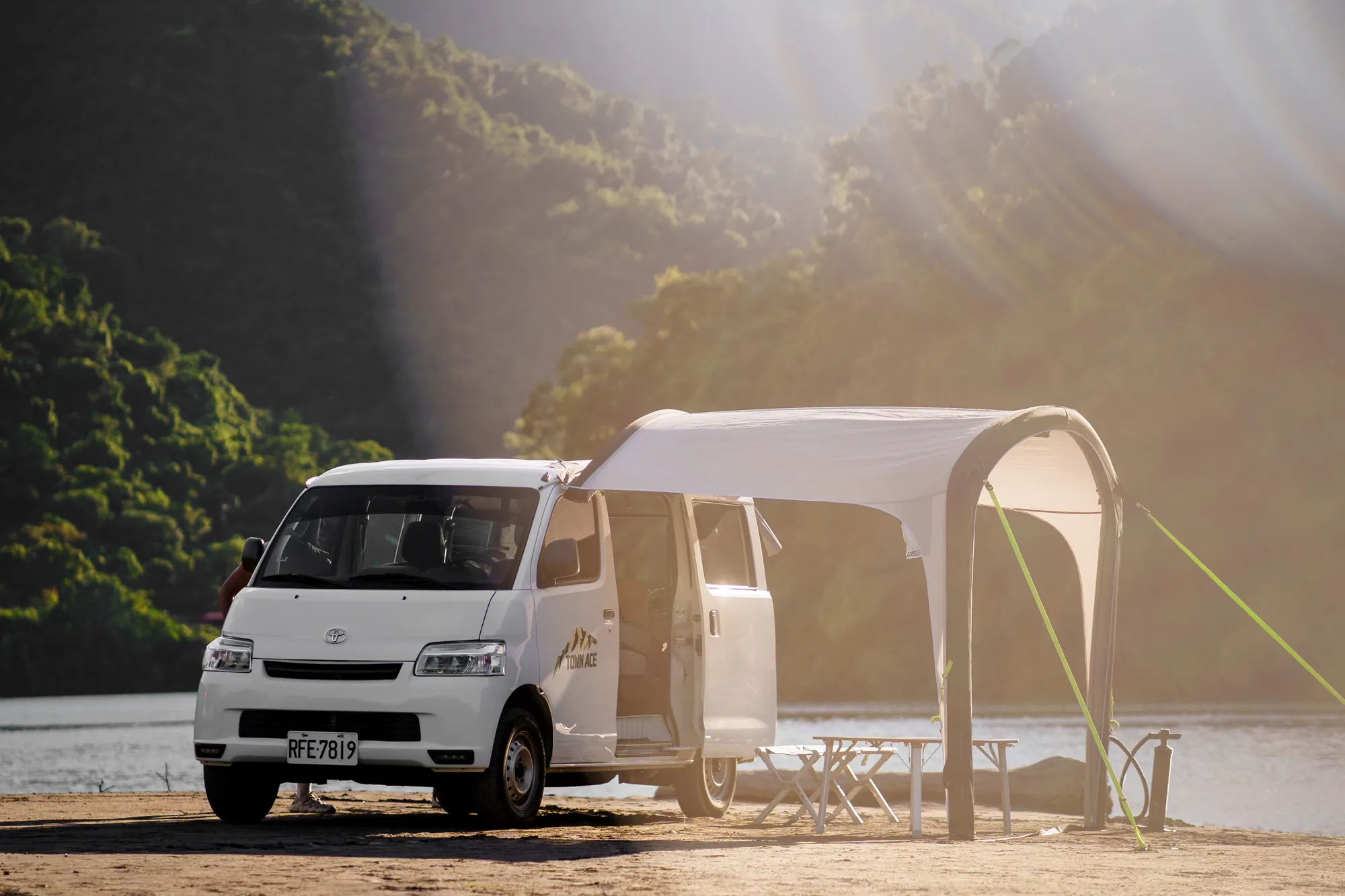 DOMETIC Sunshine AIR Pro VW 充氣車邊帳（小型）