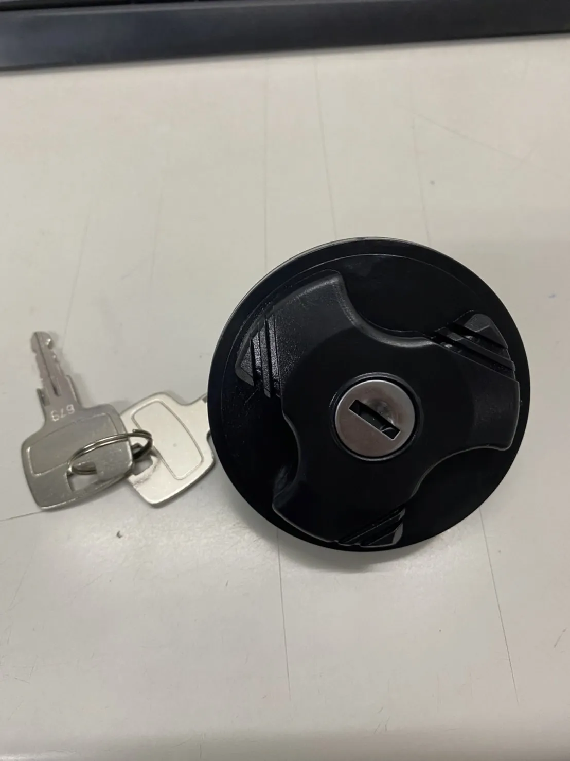 油箱蓋(含鑰匙)