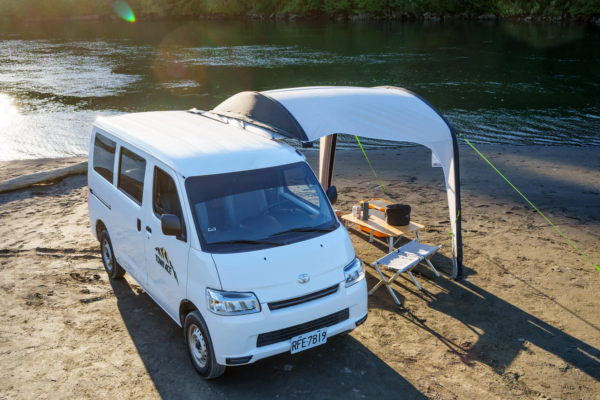 DOMETIC Sunshine AIR Pro VW 充氣車邊帳（小型）