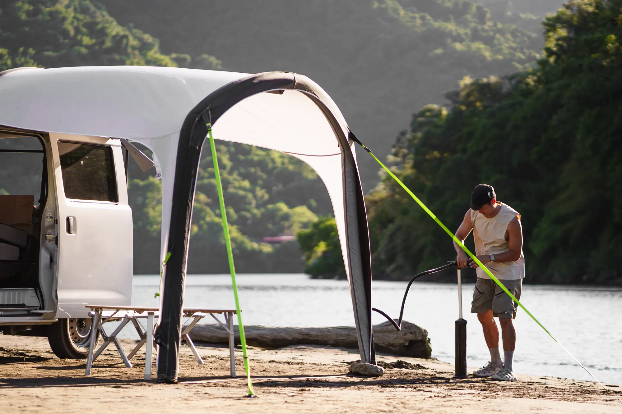 DOMETIC Sunshine AIR Pro VW 充氣車邊帳（小型）