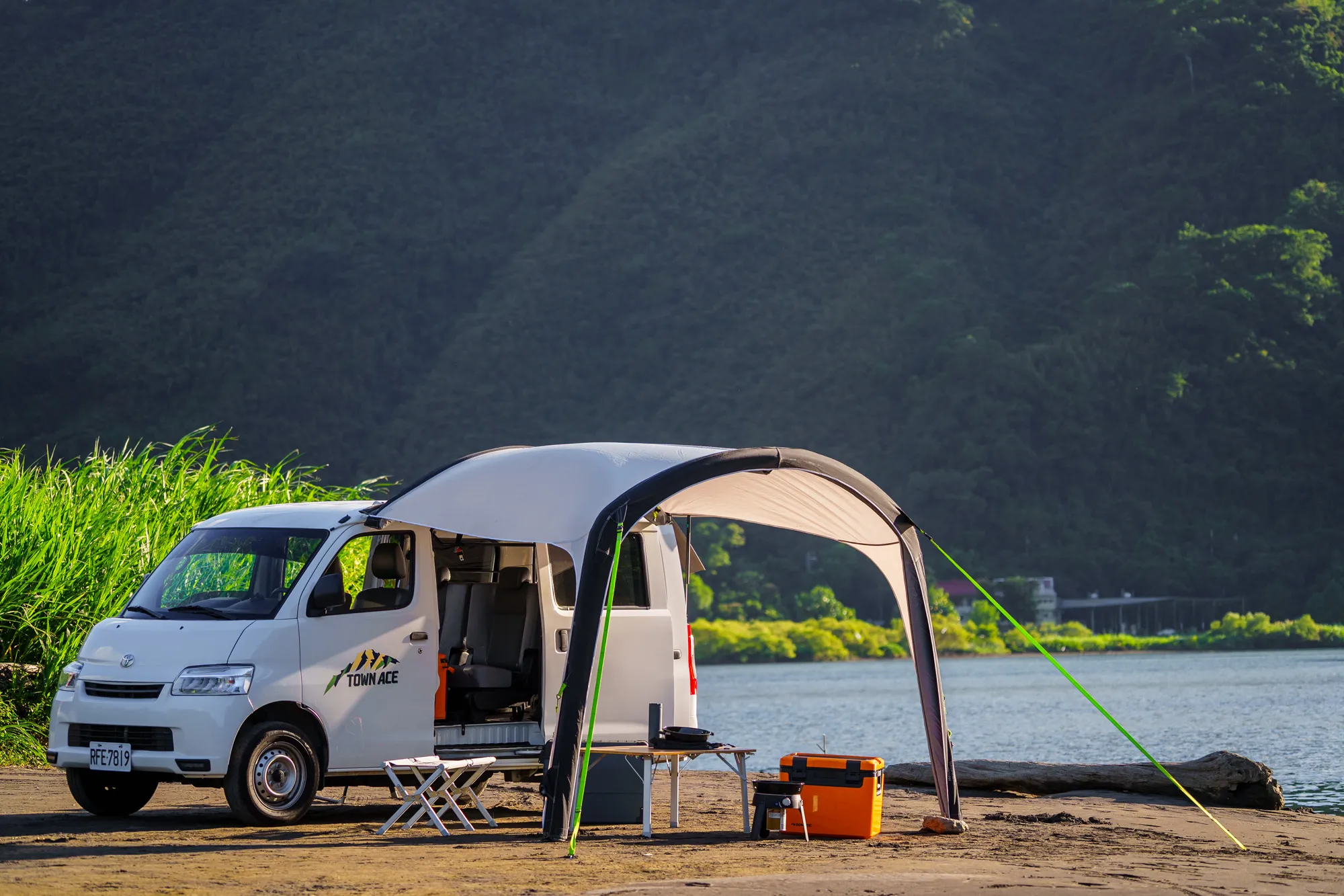 DOMETIC Sunshine AIR Pro VW 充氣車邊帳（小型）