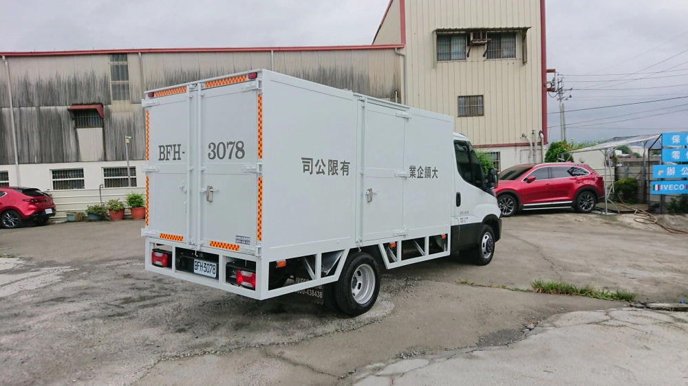 廂式貨車-寢具專賣物流車