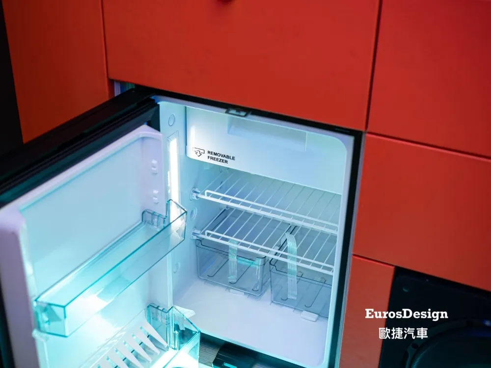 豪華保母車｜機場接送・商務客車應用