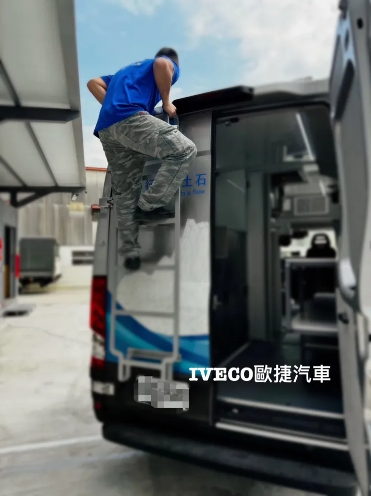 農業署水保局-行動式土石流偵測車車體改裝