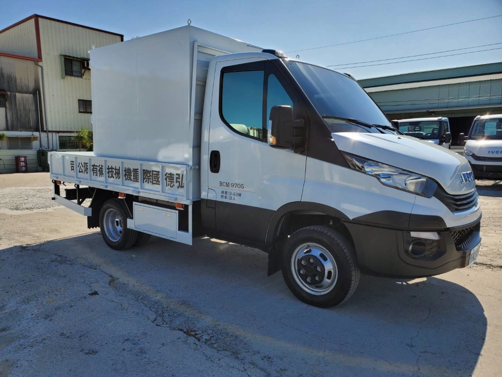 框式貨斗-重機械保修行動車